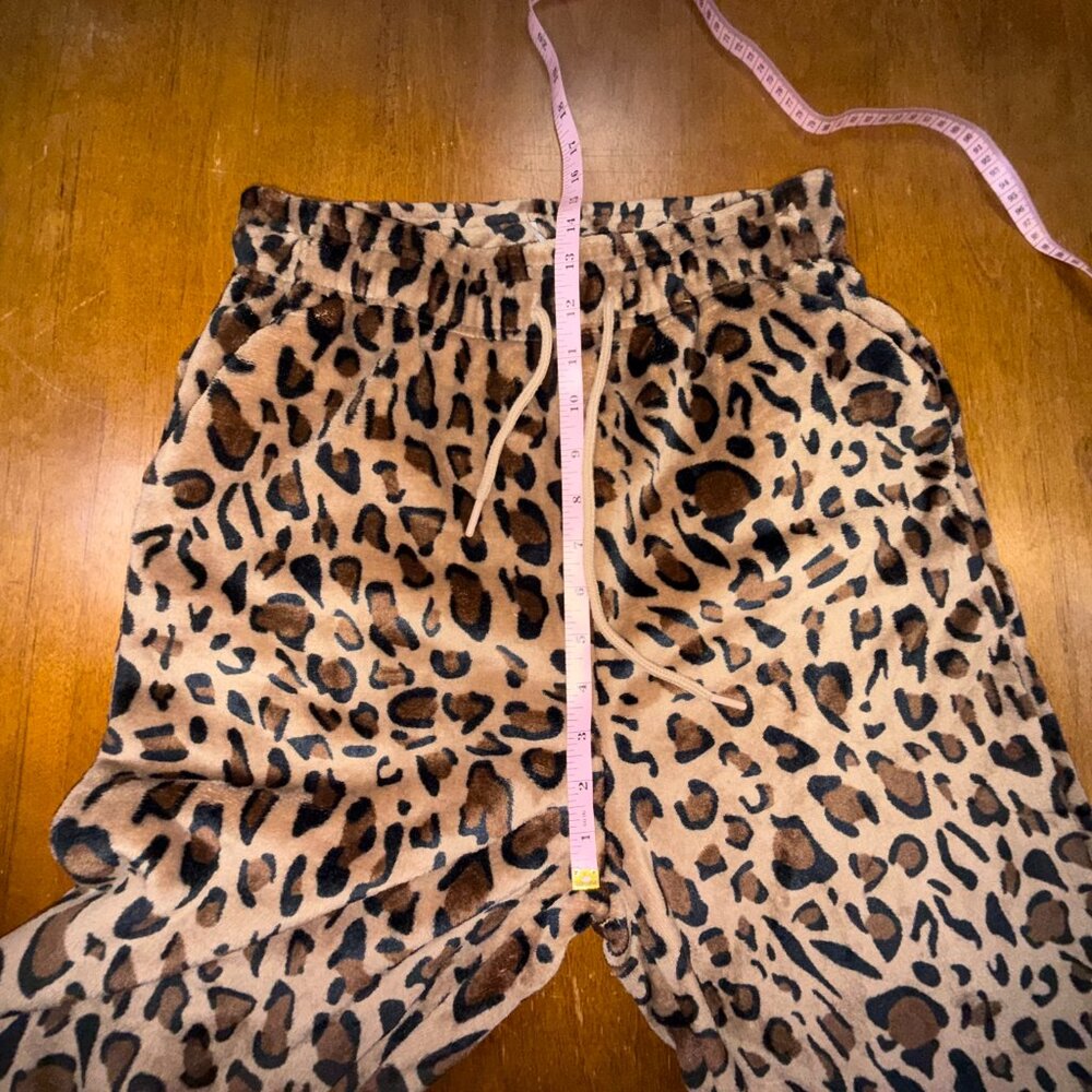 Cozy Leopard Print Pajama Pants – Women’s Size M - Picture 5 of 7
